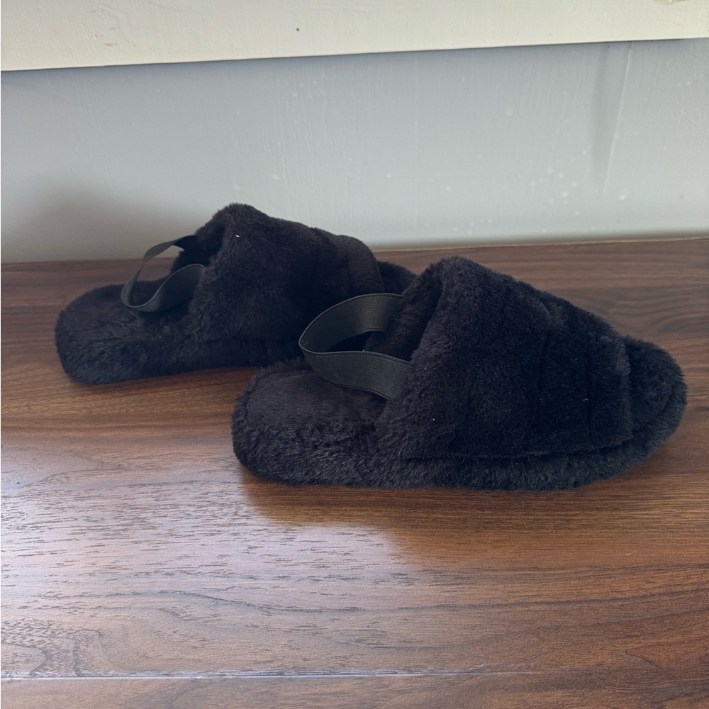Women’s slippers - Picture 3 of 3